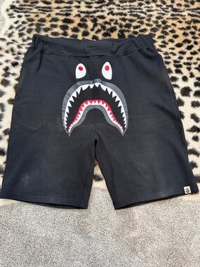 A Bathing Ape shark sweat shorts Sz 3XL